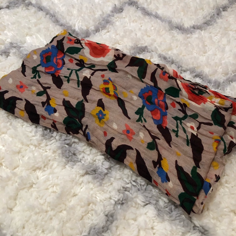 Gorgeous floral full length scarf